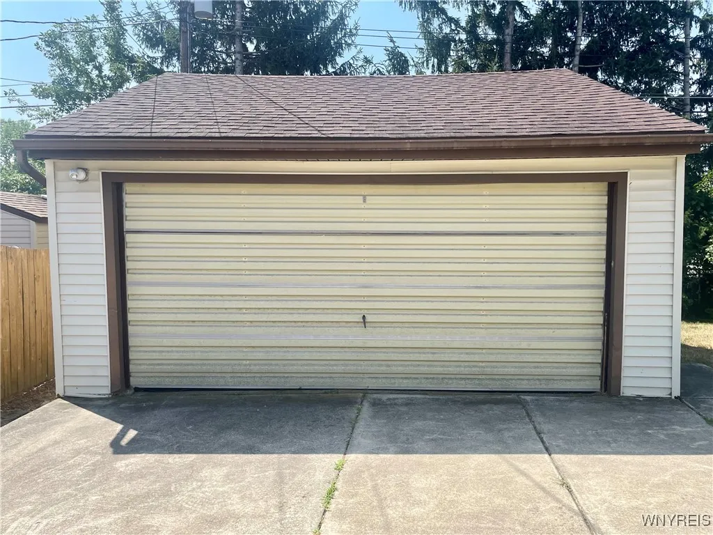 120 Dartwood Drive, Cheektowaga, New York 14227, Cheektowaga, New York 14227, 3 Bedrooms Bedrooms, 6 Rooms Rooms,2 BathroomsBathrooms,Residential,For Sale,120 Dartwood Drive, Cheektowaga, New York 14227,B1633151