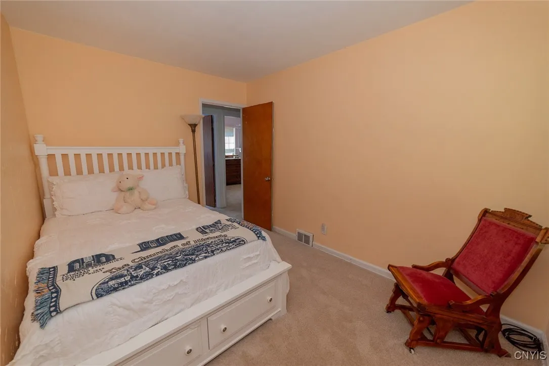 113 Kenneth Road, Camillus, New York 13031, Camillus, New York 13031, 3 Bedrooms Bedrooms, 8 Rooms Rooms,1 BathroomBathrooms,Residential,For Sale,113 Kenneth Road, Camillus, New York 13031,S1632988