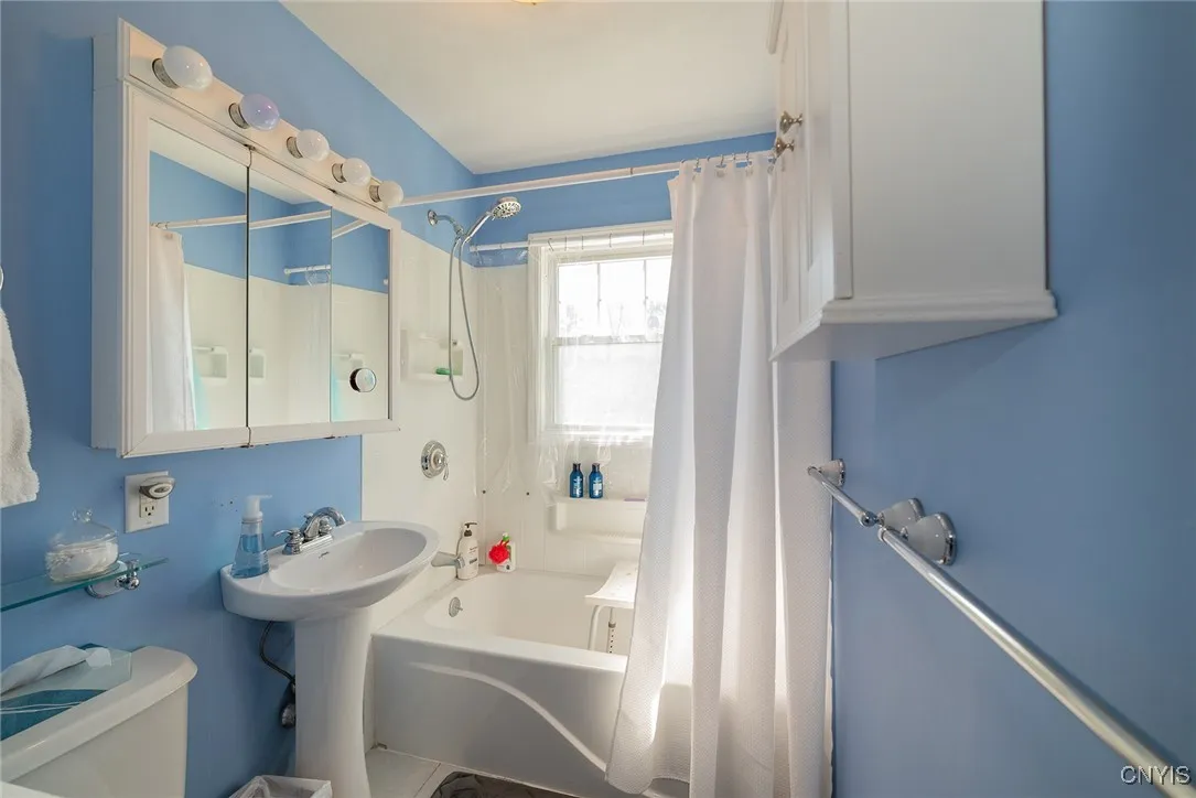 113 Kenneth Road, Camillus, New York 13031, Camillus, New York 13031, 3 Bedrooms Bedrooms, 8 Rooms Rooms,1 BathroomBathrooms,Residential,For Sale,113 Kenneth Road, Camillus, New York 13031,S1632988