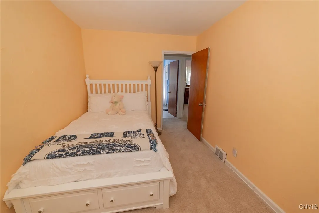 113 Kenneth Road, Camillus, New York 13031, Camillus, New York 13031, 3 Bedrooms Bedrooms, 8 Rooms Rooms,1 BathroomBathrooms,Residential,For Sale,113 Kenneth Road, Camillus, New York 13031,S1632988