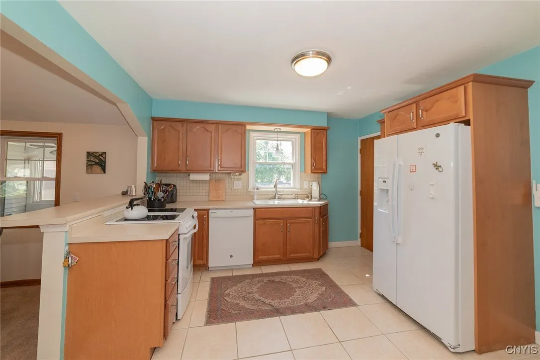 113 Kenneth Road, Camillus, New York 13031, Camillus, New York 13031, 3 Bedrooms Bedrooms, 8 Rooms Rooms,1 BathroomBathrooms,Residential,For Sale,113 Kenneth Road, Camillus, New York 13031,S1632988