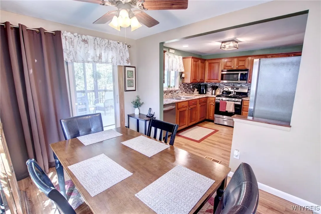 4015 Towers Place, Hamburg, New York 14075, Hamburg, New York 14075, 4 Bedrooms Bedrooms, 9 Rooms Rooms,2 BathroomsBathrooms,Residential,For Sale,4015 Towers Place, Hamburg, New York 14075,B1633134