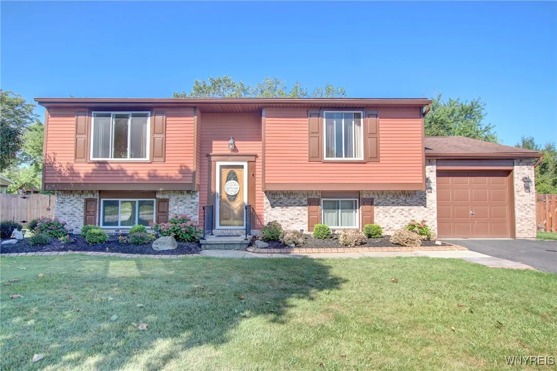 4015 Towers Place, Hamburg, New York 14075, Hamburg, New York 14075, 4 Bedrooms Bedrooms, 9 Rooms Rooms,2 BathroomsBathrooms,Residential,For Sale,4015 Towers Place, Hamburg, New York 14075,B1633134