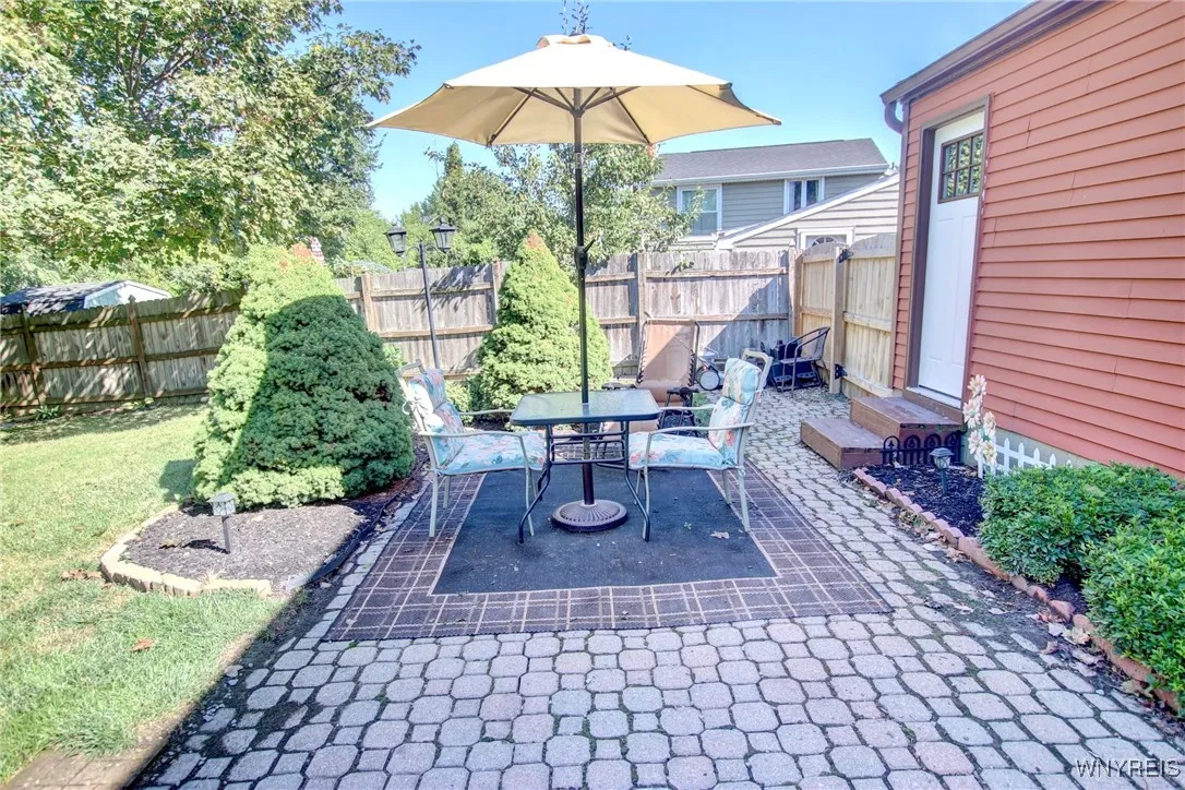 4015 Towers Place, Hamburg, New York 14075, Hamburg, New York 14075, 4 Bedrooms Bedrooms, 9 Rooms Rooms,2 BathroomsBathrooms,Residential,For Sale,4015 Towers Place, Hamburg, New York 14075,B1633134