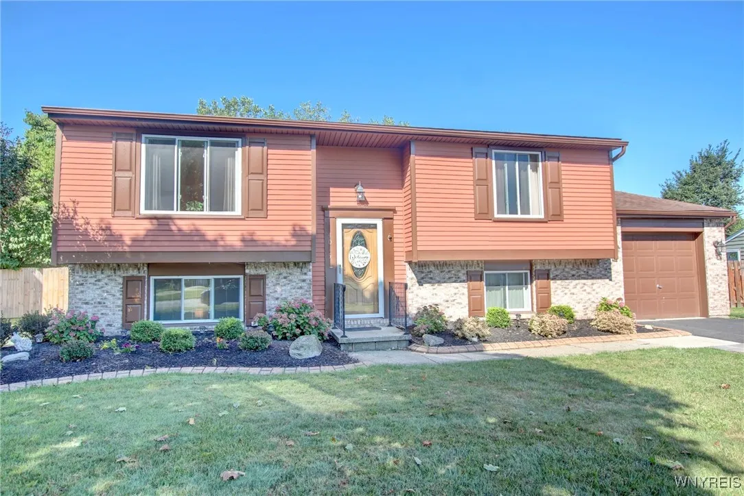 4015 Towers Place, Hamburg, New York 14075, Hamburg, New York 14075, 4 Bedrooms Bedrooms, 9 Rooms Rooms,2 BathroomsBathrooms,Residential,For Sale,4015 Towers Place, Hamburg, New York 14075,B1633134