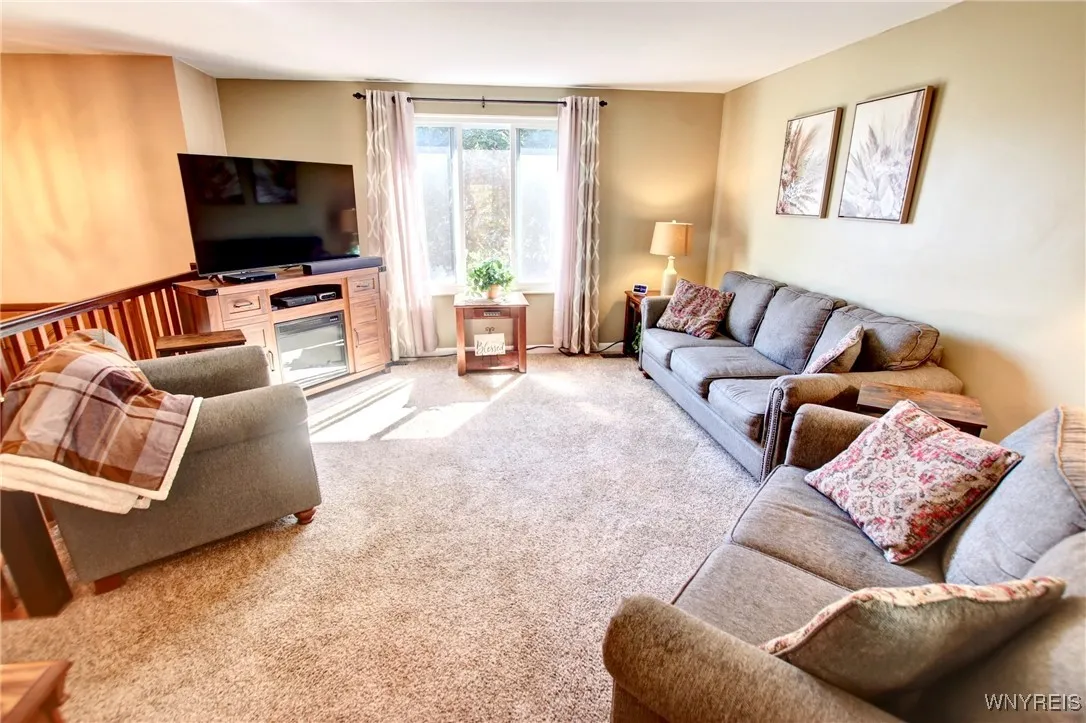 4015 Towers Place, Hamburg, New York 14075, Hamburg, New York 14075, 4 Bedrooms Bedrooms, 9 Rooms Rooms,2 BathroomsBathrooms,Residential,For Sale,4015 Towers Place, Hamburg, New York 14075,B1633134