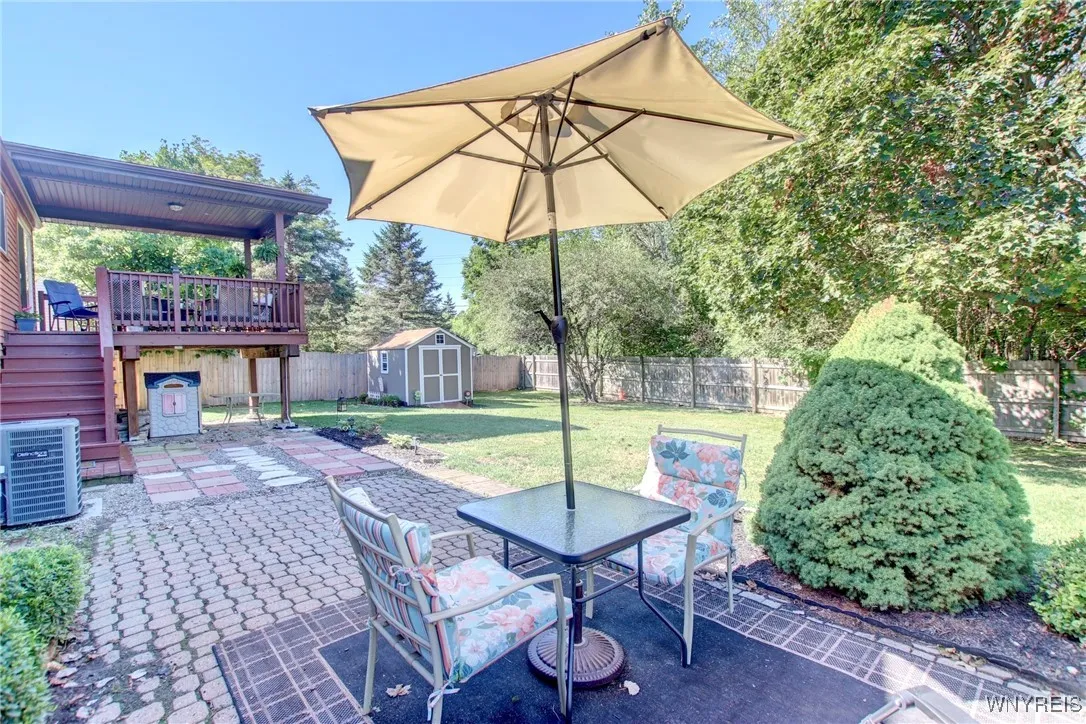 4015 Towers Place, Hamburg, New York 14075, Hamburg, New York 14075, 4 Bedrooms Bedrooms, 9 Rooms Rooms,2 BathroomsBathrooms,Residential,For Sale,4015 Towers Place, Hamburg, New York 14075,B1633134