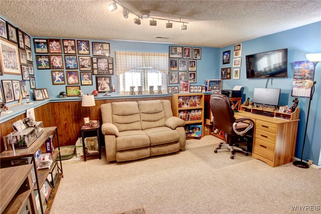 4015 Towers Place, Hamburg, New York 14075, Hamburg, New York 14075, 4 Bedrooms Bedrooms, 9 Rooms Rooms,2 BathroomsBathrooms,Residential,For Sale,4015 Towers Place, Hamburg, New York 14075,B1633134