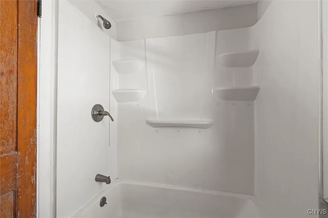 901 Kinne Street, Onondaga, New York 13057, Onondaga, New York 13057, 3 Bedrooms Bedrooms, 7 Rooms Rooms,1 BathroomBathrooms,Residential,For Sale,901 Kinne Street, Onondaga, New York 13057,S1633061