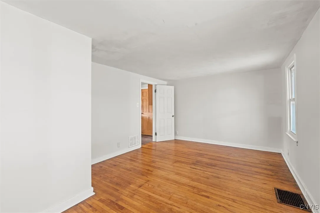 901 Kinne Street, Onondaga, New York 13057, Onondaga, New York 13057, 3 Bedrooms Bedrooms, 7 Rooms Rooms,1 BathroomBathrooms,Residential,For Sale,901 Kinne Street, Onondaga, New York 13057,S1633061
