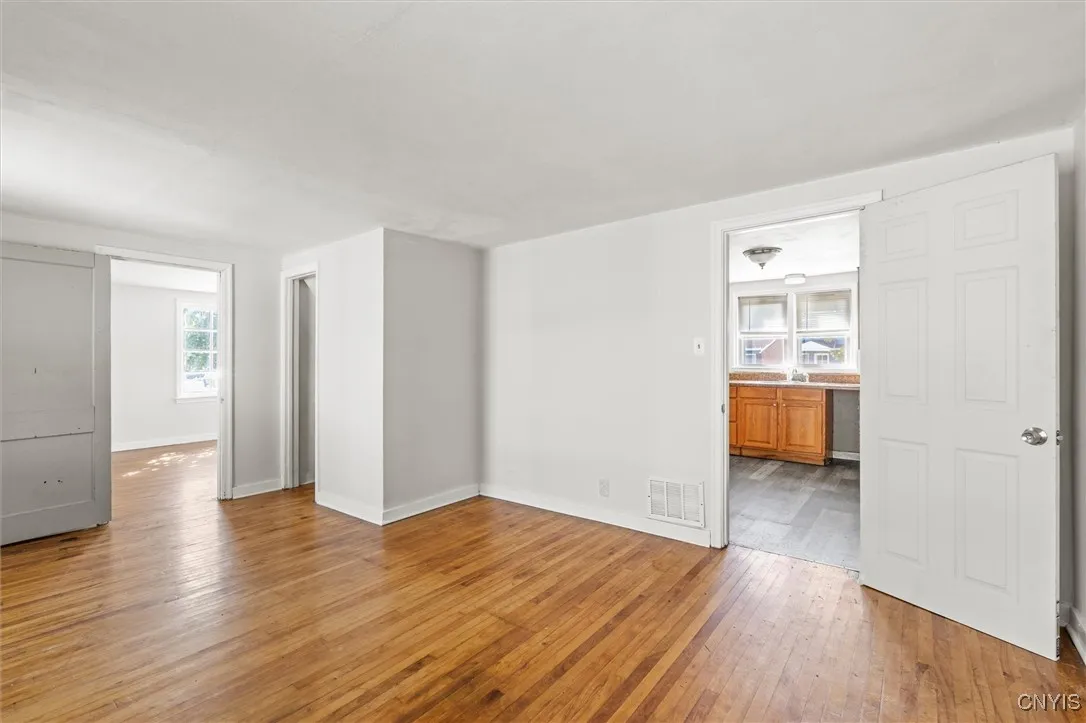 901 Kinne Street, Onondaga, New York 13057, Onondaga, New York 13057, 3 Bedrooms Bedrooms, 7 Rooms Rooms,1 BathroomBathrooms,Residential,For Sale,901 Kinne Street, Onondaga, New York 13057,S1633061