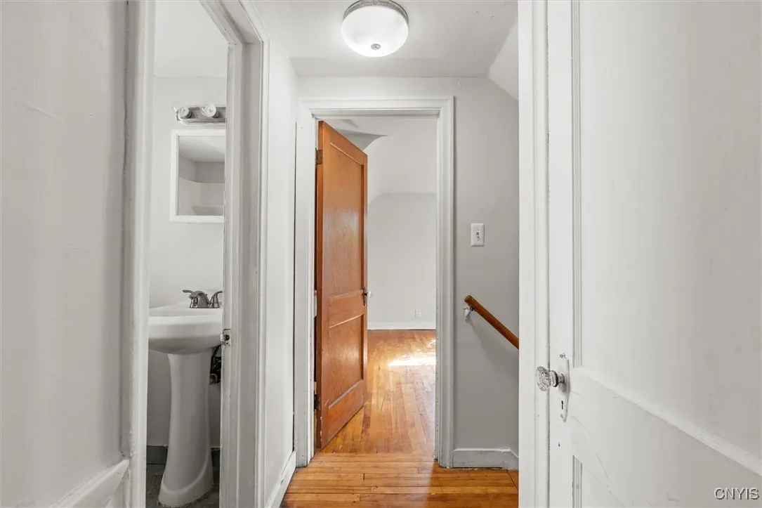 901 Kinne Street, Onondaga, New York 13057, Onondaga, New York 13057, 3 Bedrooms Bedrooms, 7 Rooms Rooms,1 BathroomBathrooms,Residential,For Sale,901 Kinne Street, Onondaga, New York 13057,S1633061