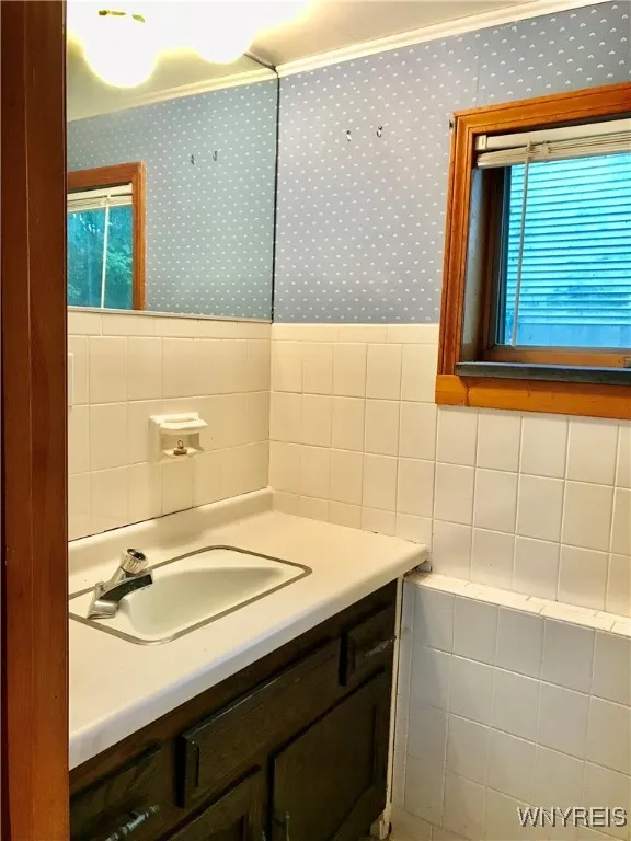 5936 Dover Road, Hamburg, New York 14085, Hamburg, New York 14085, 3 Bedrooms Bedrooms, 6 Rooms Rooms,1 BathroomBathrooms,Residential,For Sale,5936 Dover Road, Hamburg, New York 14085,B1632757