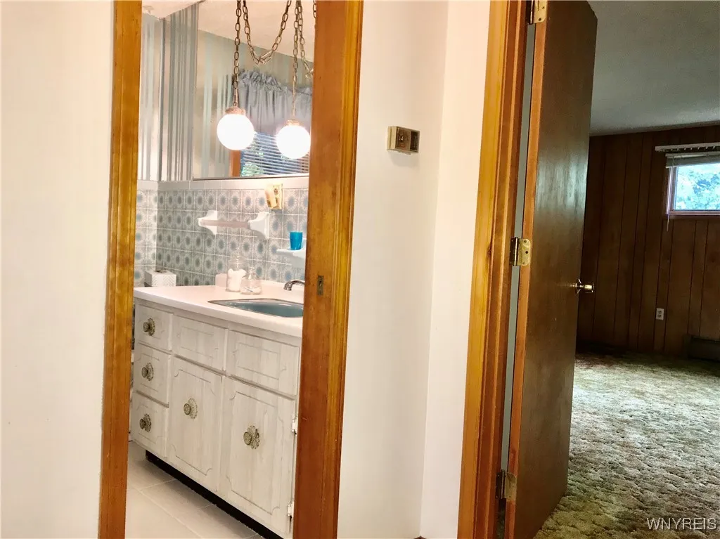 5936 Dover Road, Hamburg, New York 14085, Hamburg, New York 14085, 3 Bedrooms Bedrooms, 6 Rooms Rooms,1 BathroomBathrooms,Residential,For Sale,5936 Dover Road, Hamburg, New York 14085,B1632757