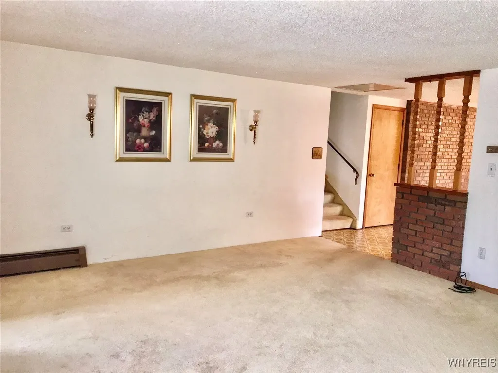 5936 Dover Road, Hamburg, New York 14085, Hamburg, New York 14085, 3 Bedrooms Bedrooms, 6 Rooms Rooms,1 BathroomBathrooms,Residential,For Sale,5936 Dover Road, Hamburg, New York 14085,B1632757