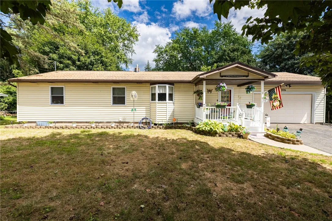 2026 Maple Ave Avenue, Palmyra, New York 14522, Palmyra, New York 14522, 3 Bedrooms Bedrooms, 7 Rooms Rooms,2 BathroomsBathrooms,Residential,For Sale,2026 Maple Ave Avenue, Palmyra, New York 14522,R1632981