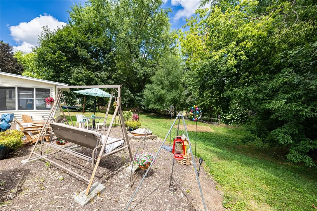2026 Maple Ave Avenue, Palmyra, New York 14522, Palmyra, New York 14522, 3 Bedrooms Bedrooms, 7 Rooms Rooms,2 BathroomsBathrooms,Residential,For Sale,2026 Maple Ave Avenue, Palmyra, New York 14522,R1632981