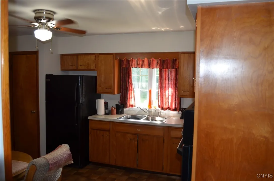 5414 Prescott, Deerfield, New York 13502, Deerfield, New York 13502, 3 Bedrooms Bedrooms, 7 Rooms Rooms,1 BathroomBathrooms,Residential,For Sale,5414 Prescott, Deerfield, New York 13502,S1627238