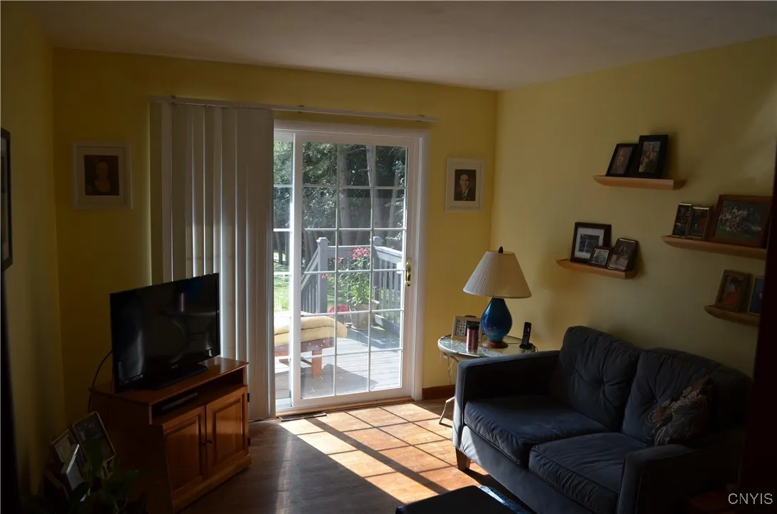 5414 Prescott, Deerfield, New York 13502, Deerfield, New York 13502, 3 Bedrooms Bedrooms, 7 Rooms Rooms,1 BathroomBathrooms,Residential,For Sale,5414 Prescott, Deerfield, New York 13502,S1627238