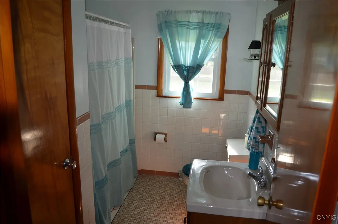 5414 Prescott, Deerfield, New York 13502, Deerfield, New York 13502, 3 Bedrooms Bedrooms, 7 Rooms Rooms,1 BathroomBathrooms,Residential,For Sale,5414 Prescott, Deerfield, New York 13502,S1627238