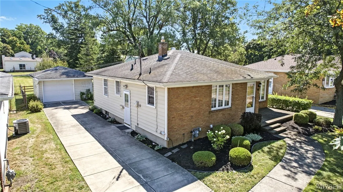 98 6th Ave, Lancaster, New York 14086, Lancaster, New York 14086, 3 Bedrooms Bedrooms, 5 Rooms Rooms,1 BathroomBathrooms,Residential,For Sale,98 6th Ave, Lancaster, New York 14086,B1632844