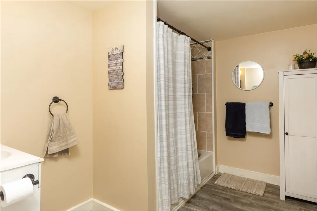 Full Main level Bath