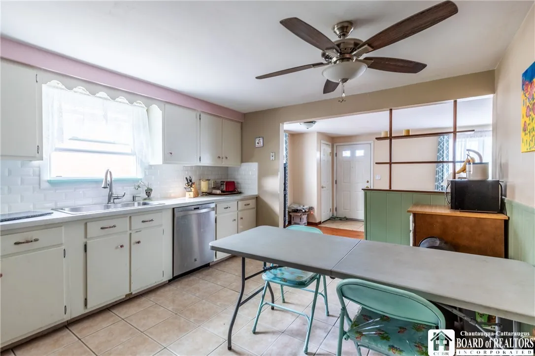 187 Sprucewood Drive 2, Cheektowaga, New York 1422, Cheektowaga, New York 14227, 6 Bedrooms Bedrooms, ,2 BathroomsBathrooms,Residential,For Sale,187 Sprucewood Drive 2, Cheektowaga, New York 1422,R1631602