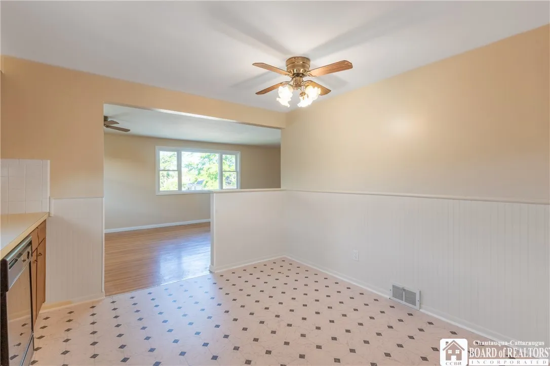 187 Sprucewood Drive 2, Cheektowaga, New York 1422, Cheektowaga, New York 14227, 6 Bedrooms Bedrooms, ,2 BathroomsBathrooms,Residential,For Sale,187 Sprucewood Drive 2, Cheektowaga, New York 1422,R1631602