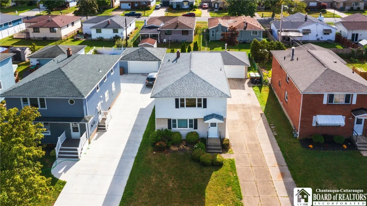 187 Sprucewood Drive 2, Cheektowaga, New York 1422, Cheektowaga, New York 14227, 6 Bedrooms Bedrooms, ,2 BathroomsBathrooms,Residential,For Sale,187 Sprucewood Drive 2, Cheektowaga, New York 1422,R1631602