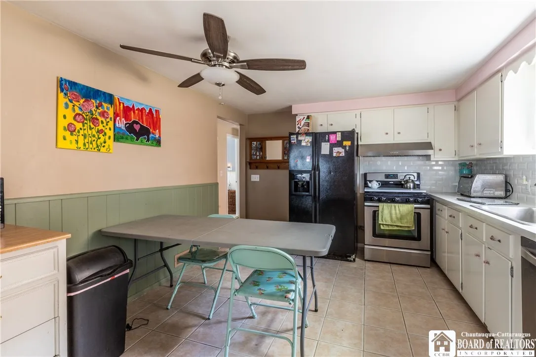 187 Sprucewood Drive 2, Cheektowaga, New York 1422, Cheektowaga, New York 14227, 6 Bedrooms Bedrooms, ,2 BathroomsBathrooms,Residential,For Sale,187 Sprucewood Drive 2, Cheektowaga, New York 1422,R1631602