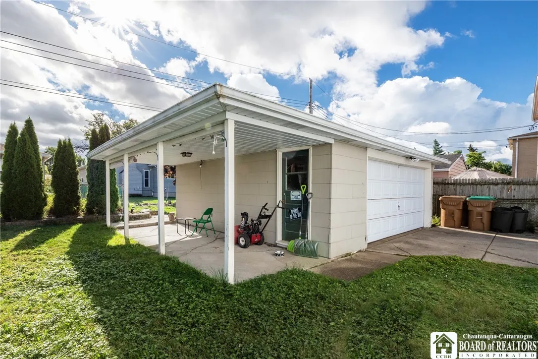 187 Sprucewood Drive 2, Cheektowaga, New York 1422, Cheektowaga, New York 14227, 6 Bedrooms Bedrooms, ,2 BathroomsBathrooms,Residential,For Sale,187 Sprucewood Drive 2, Cheektowaga, New York 1422,R1631602