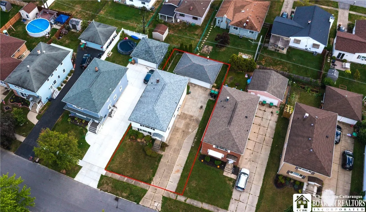 187 Sprucewood Drive 2, Cheektowaga, New York 1422, Cheektowaga, New York 14227, 6 Bedrooms Bedrooms, ,2 BathroomsBathrooms,Residential,For Sale,187 Sprucewood Drive 2, Cheektowaga, New York 1422,R1631602