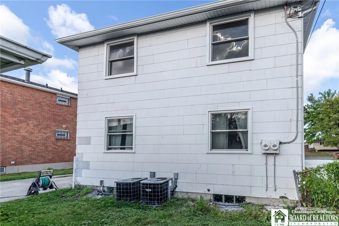 187 Sprucewood Drive 2, Cheektowaga, New York 1422, Cheektowaga, New York 14227, 6 Bedrooms Bedrooms, ,2 BathroomsBathrooms,Residential,For Sale,187 Sprucewood Drive 2, Cheektowaga, New York 1422,R1631602