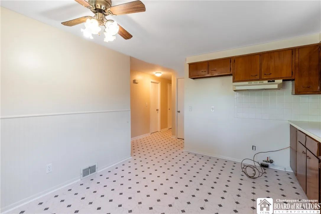 187 Sprucewood Drive 2, Cheektowaga, New York 1422, Cheektowaga, New York 14227, 6 Bedrooms Bedrooms, ,2 BathroomsBathrooms,Residential,For Sale,187 Sprucewood Drive 2, Cheektowaga, New York 1422,R1631602