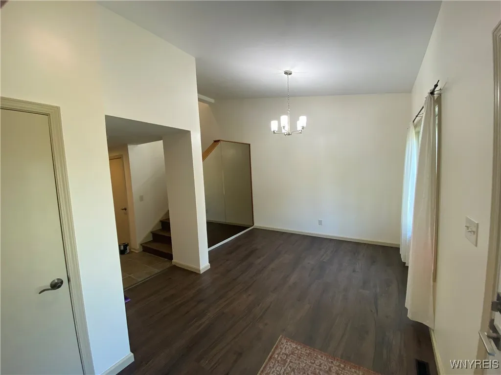 102 Aspenwood Circle, Cicero, New York 13212, Cicero, New York 13212, 3 Bedrooms Bedrooms, 7 Rooms Rooms,1 BathroomBathrooms,Residential,For Sale,102 Aspenwood Circle, Cicero, New York 13212,B1632963