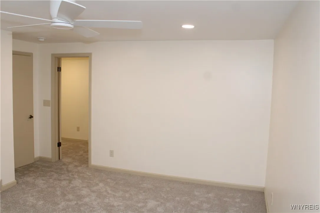 102 Aspenwood Circle, Cicero, New York 13212, Cicero, New York 13212, 3 Bedrooms Bedrooms, 7 Rooms Rooms,1 BathroomBathrooms,Residential,For Sale,102 Aspenwood Circle, Cicero, New York 13212,B1632963