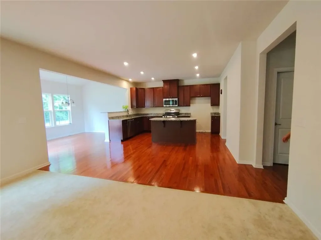 708 Hillspring, Webster, New York 14580, Webster, New York 14580, 4 Bedrooms Bedrooms, 12 Rooms Rooms,2 BathroomsBathrooms,Residential,For Sale,708 Hillspring, Webster, New York 14580,R1633208