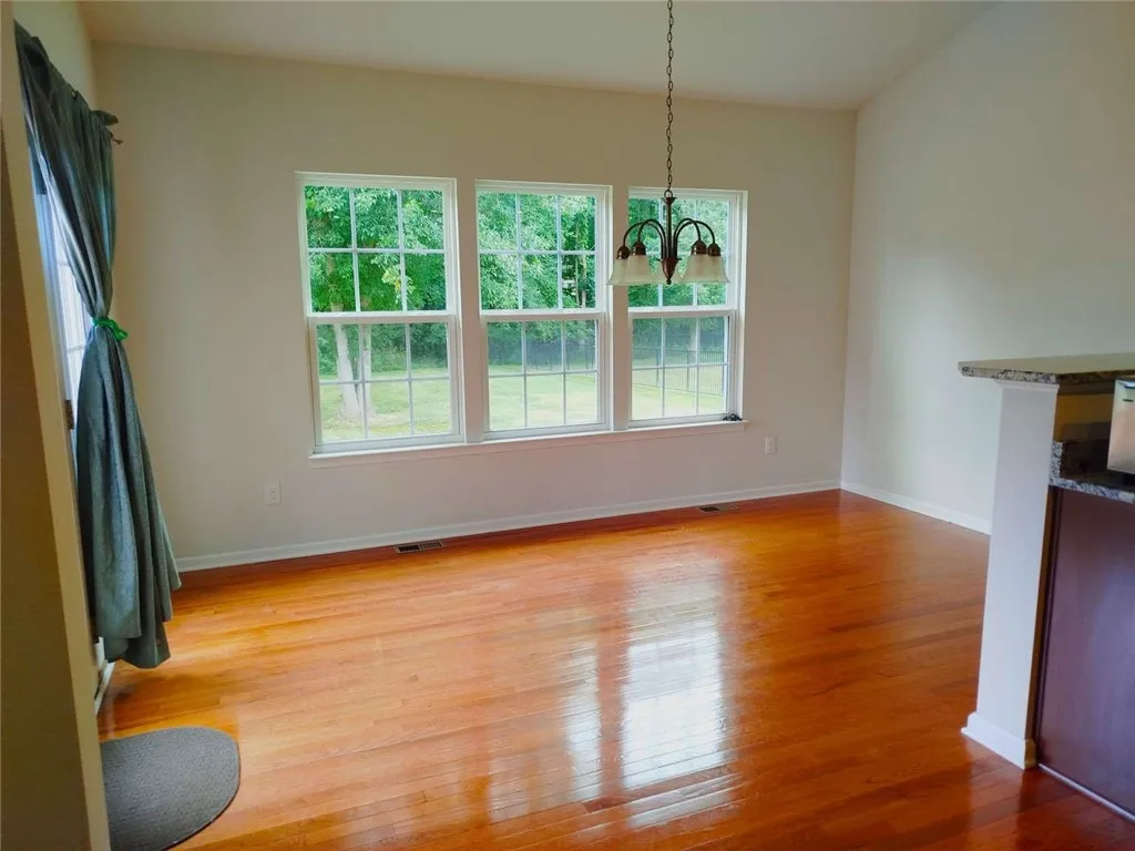 708 Hillspring, Webster, New York 14580, Webster, New York 14580, 4 Bedrooms Bedrooms, 12 Rooms Rooms,2 BathroomsBathrooms,Residential,For Sale,708 Hillspring, Webster, New York 14580,R1633208