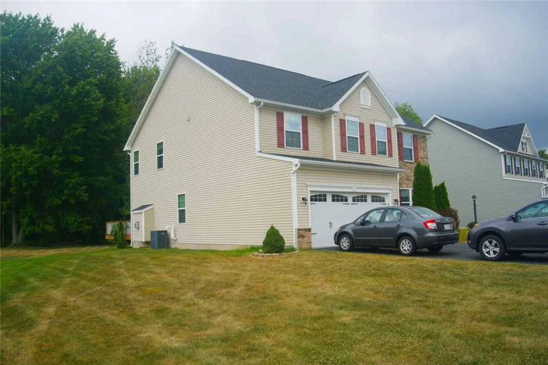 708 Hillspring, Webster, New York 14580, Webster, New York 14580, 4 Bedrooms Bedrooms, 12 Rooms Rooms,2 BathroomsBathrooms,Residential,For Sale,708 Hillspring, Webster, New York 14580,R1633208