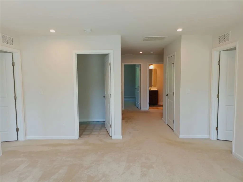708 Hillspring, Webster, New York 14580, Webster, New York 14580, 4 Bedrooms Bedrooms, 12 Rooms Rooms,2 BathroomsBathrooms,Residential,For Sale,708 Hillspring, Webster, New York 14580,R1633208