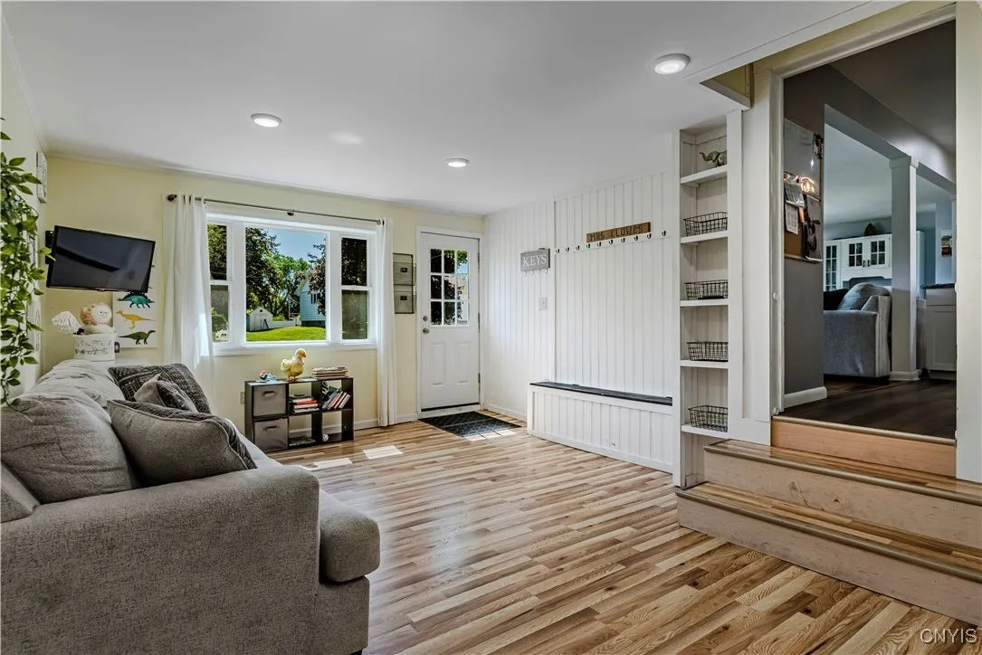 131 Fairway Drive, New Hartford, New York 13413, New Hartford, New York 13413, 3 Bedrooms Bedrooms, 8 Rooms Rooms,2 BathroomsBathrooms,Residential,For Sale,131 Fairway Drive, New Hartford, New York 13413,S1632057