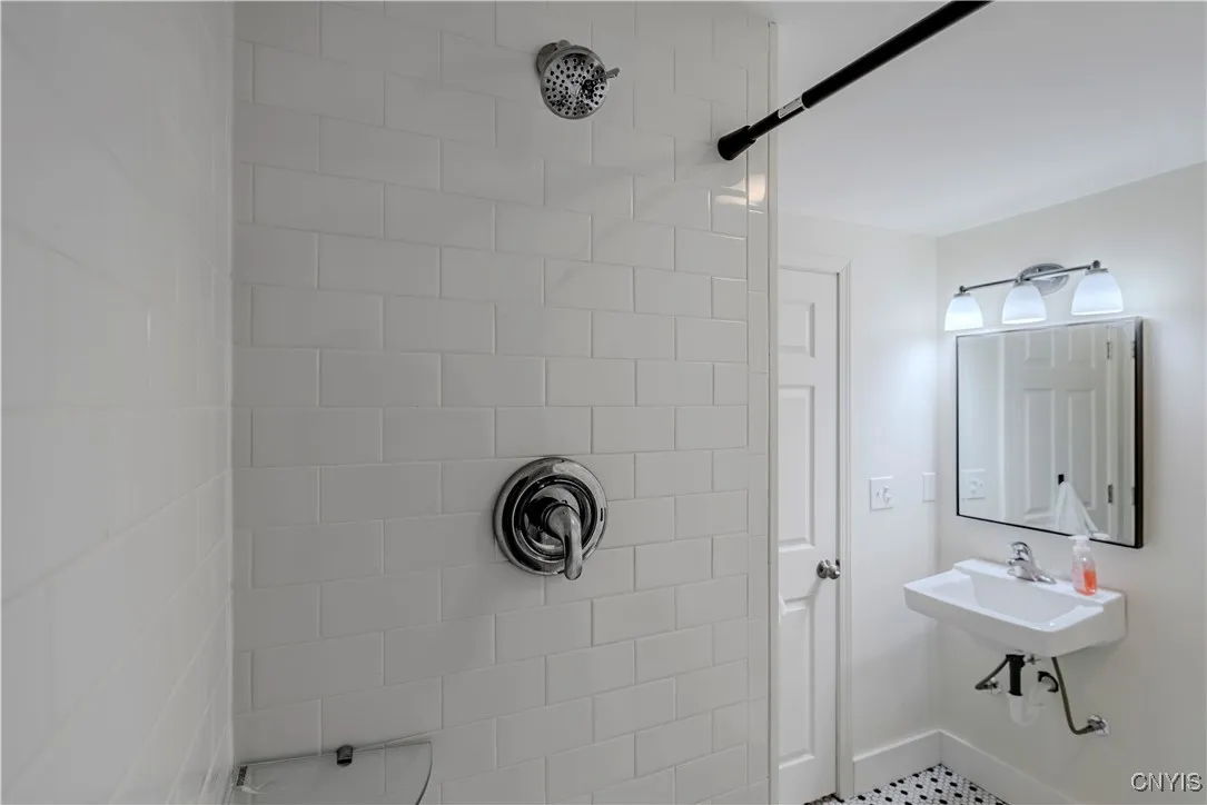 131 Fairway Drive, New Hartford, New York 13413, New Hartford, New York 13413, 3 Bedrooms Bedrooms, 8 Rooms Rooms,2 BathroomsBathrooms,Residential,For Sale,131 Fairway Drive, New Hartford, New York 13413,S1632057