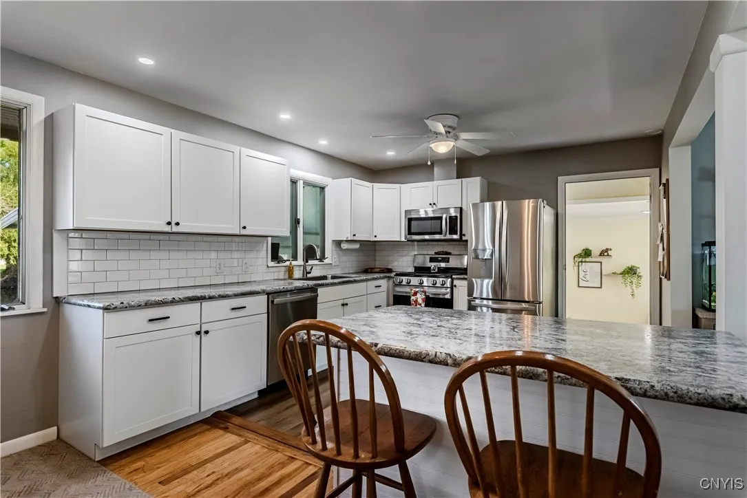 131 Fairway Drive, New Hartford, New York 13413, New Hartford, New York 13413, 3 Bedrooms Bedrooms, 8 Rooms Rooms,2 BathroomsBathrooms,Residential,For Sale,131 Fairway Drive, New Hartford, New York 13413,S1632057