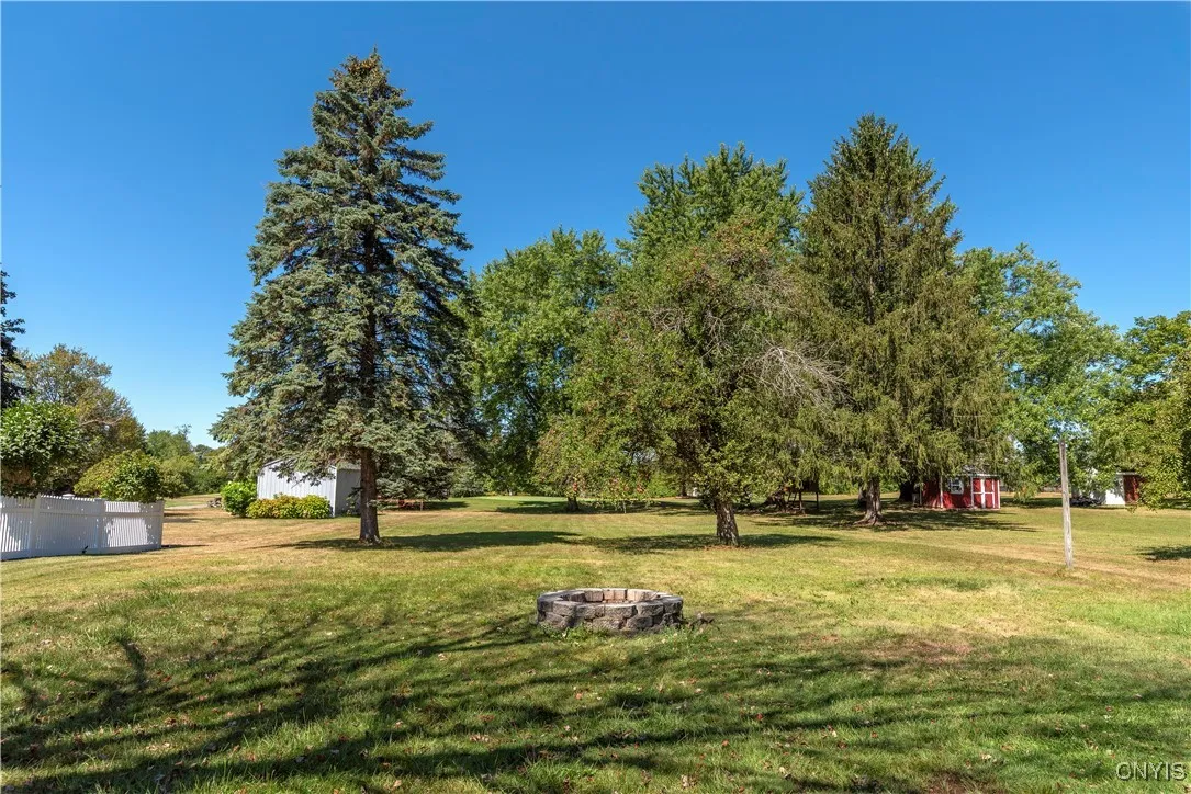 131 Fairway Drive, New Hartford, New York 13413, New Hartford, New York 13413, 3 Bedrooms Bedrooms, 8 Rooms Rooms,2 BathroomsBathrooms,Residential,For Sale,131 Fairway Drive, New Hartford, New York 13413,S1632057