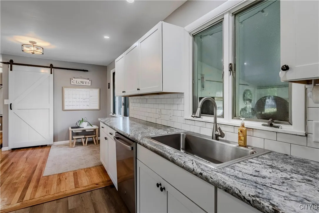 131 Fairway Drive, New Hartford, New York 13413, New Hartford, New York 13413, 3 Bedrooms Bedrooms, 8 Rooms Rooms,2 BathroomsBathrooms,Residential,For Sale,131 Fairway Drive, New Hartford, New York 13413,S1632057