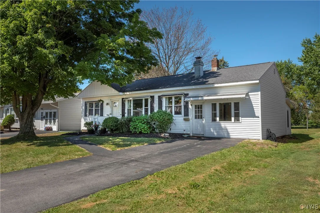 131 Fairway Drive, New Hartford, New York 13413, New Hartford, New York 13413, 3 Bedrooms Bedrooms, 8 Rooms Rooms,2 BathroomsBathrooms,Residential,For Sale,131 Fairway Drive, New Hartford, New York 13413,S1632057