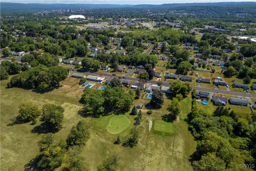131 Fairway Drive, New Hartford, New York 13413, New Hartford, New York 13413, 3 Bedrooms Bedrooms, 8 Rooms Rooms,2 BathroomsBathrooms,Residential,For Sale,131 Fairway Drive, New Hartford, New York 13413,S1632057