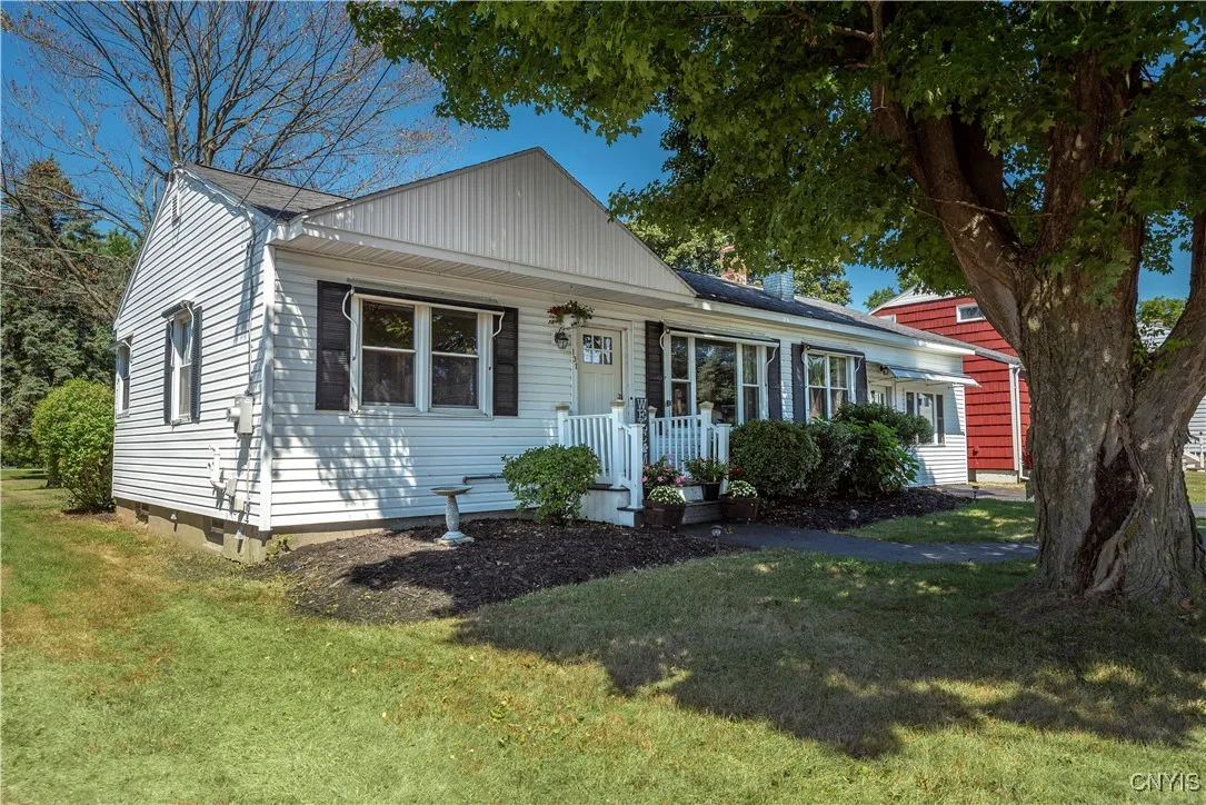 131 Fairway Drive, New Hartford, New York 13413, New Hartford, New York 13413, 3 Bedrooms Bedrooms, 8 Rooms Rooms,2 BathroomsBathrooms,Residential,For Sale,131 Fairway Drive, New Hartford, New York 13413,S1632057