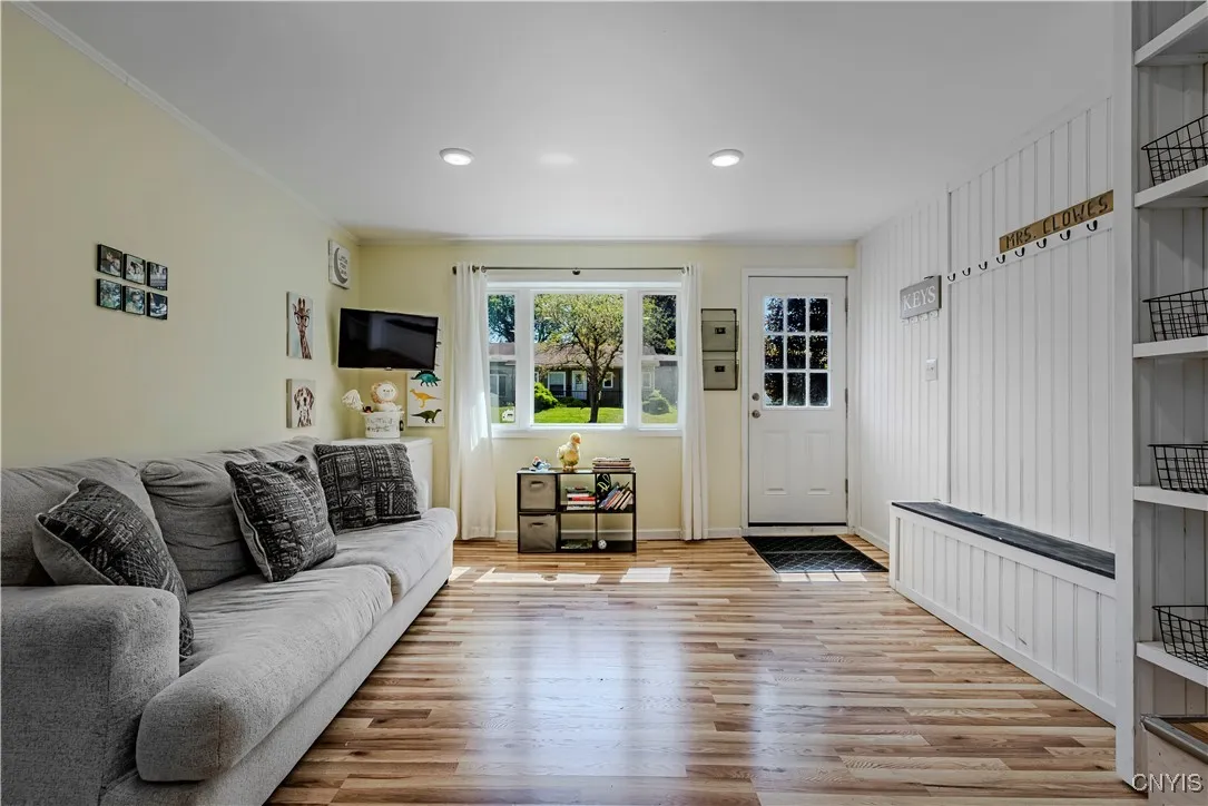 131 Fairway Drive, New Hartford, New York 13413, New Hartford, New York 13413, 3 Bedrooms Bedrooms, 8 Rooms Rooms,2 BathroomsBathrooms,Residential,For Sale,131 Fairway Drive, New Hartford, New York 13413,S1632057