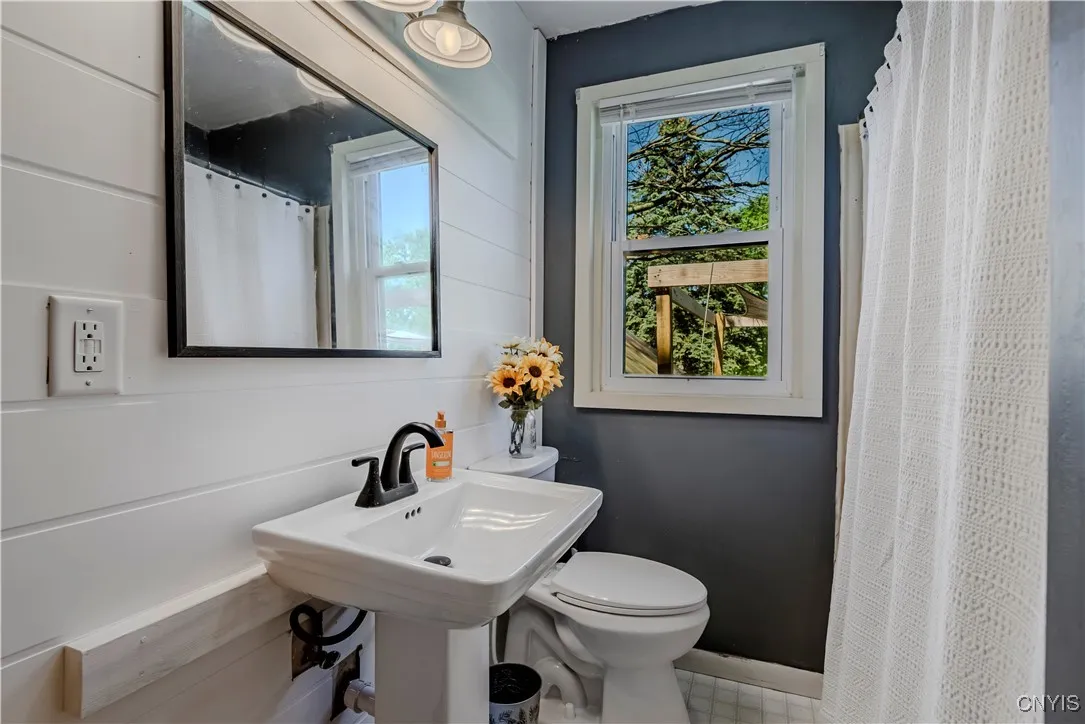 131 Fairway Drive, New Hartford, New York 13413, New Hartford, New York 13413, 3 Bedrooms Bedrooms, 8 Rooms Rooms,2 BathroomsBathrooms,Residential,For Sale,131 Fairway Drive, New Hartford, New York 13413,S1632057